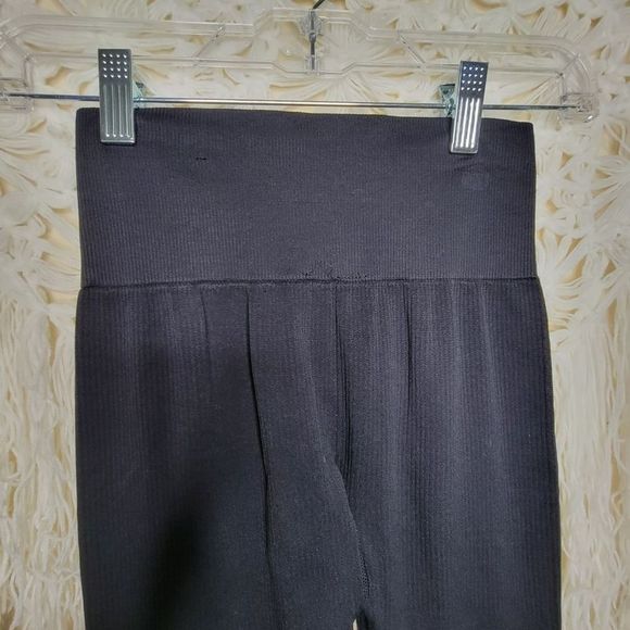 PINK Victorias Secret Cool & Comfy Logo Leggings Red Black Extra Small - Picture 7 of 10